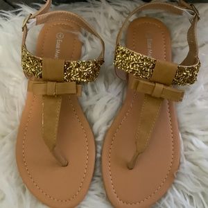 Eddie Marc Girls Kids sandals brown shoes with gold metallic accents Size 4 New